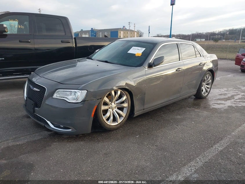 Chrysler 300c 3.6l 300 Touring, снимка 2 - Автомобили и джипове - 53906736