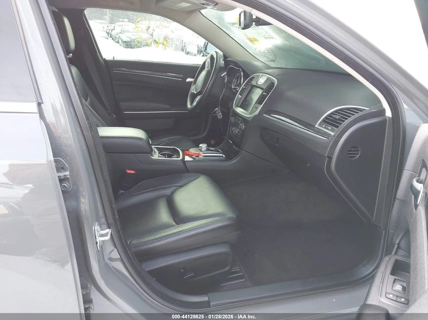 Chrysler 300c 3.6l 300 Touring, снимка 5 - Автомобили и джипове - 53906736