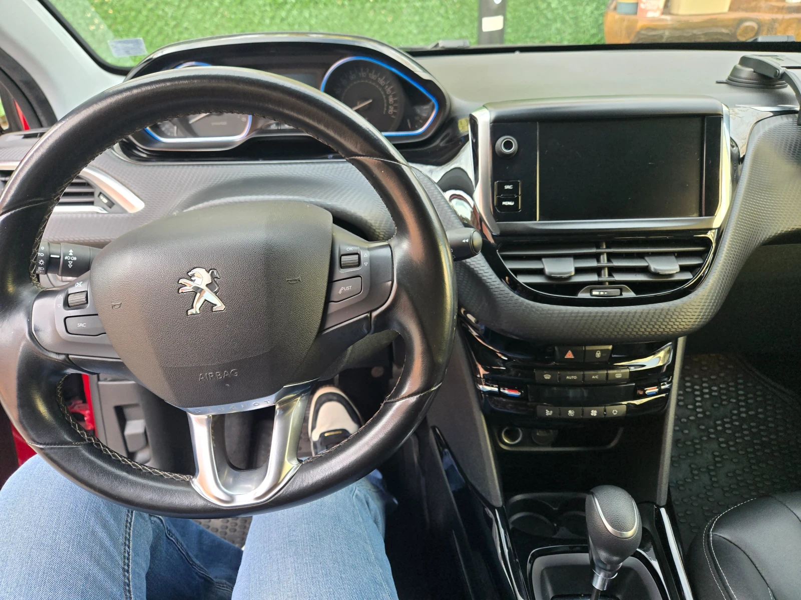 Peugeot 2008, снимка 11 - Автомобили и джипове - 54296196