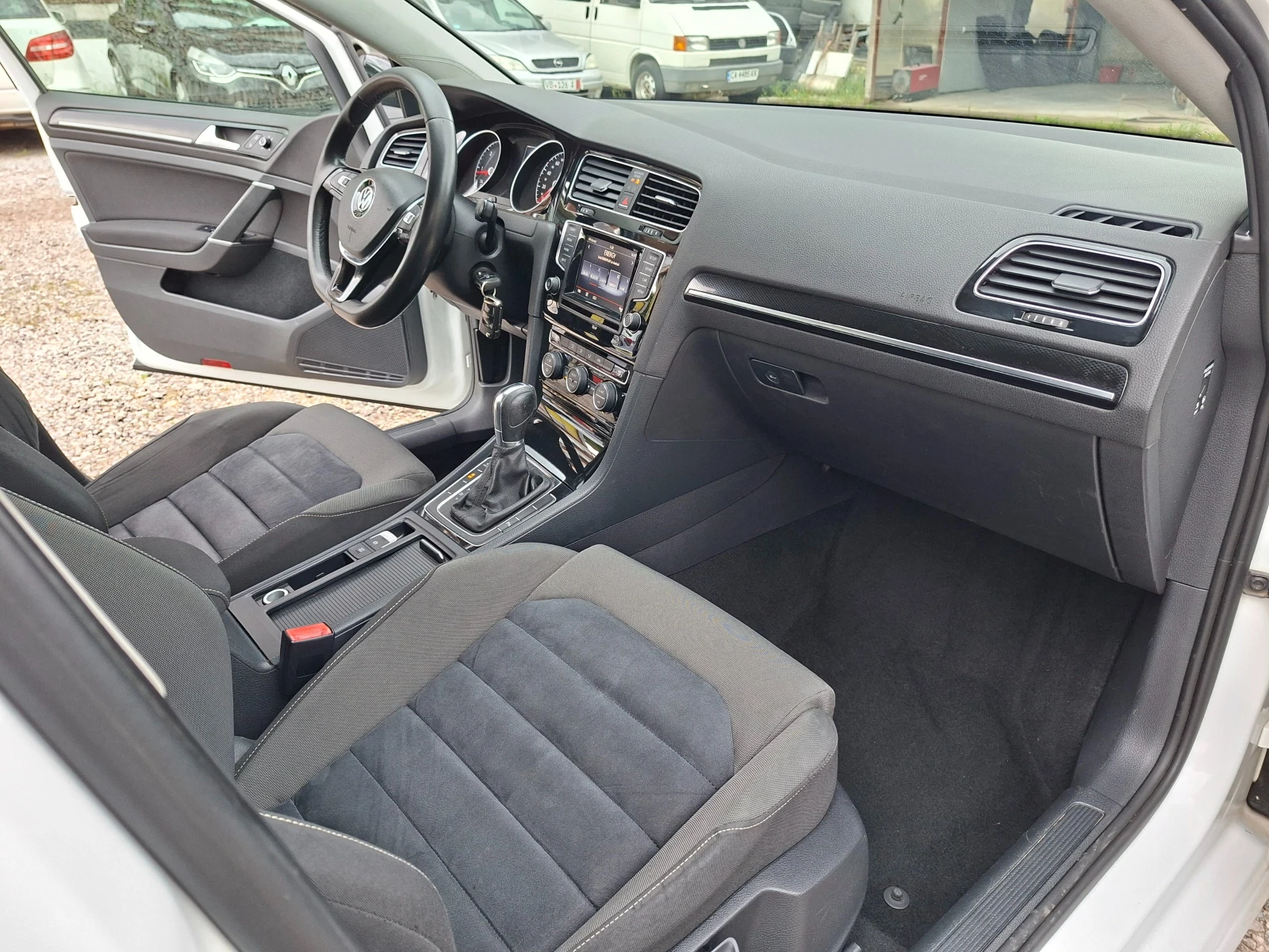 VW Golf 1.6.TDI.AVTOMAT | Mobile.bg � ����������� 9