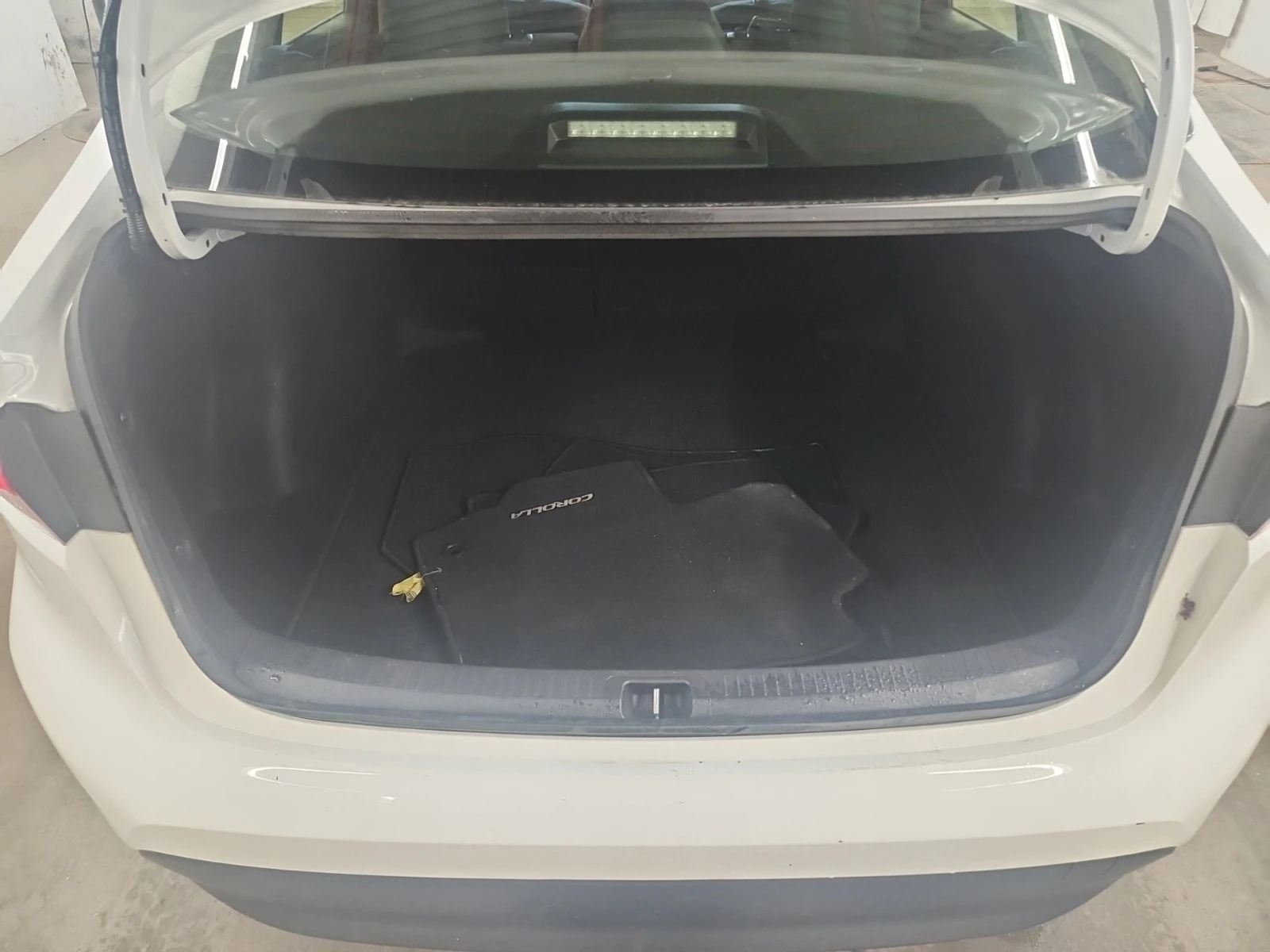 Toyota Corolla HYBRID LE * Blind Spot * CARFAX * АВТО КРЕДИТ * , снимка 8 - Автомобили и джипове - 54704250