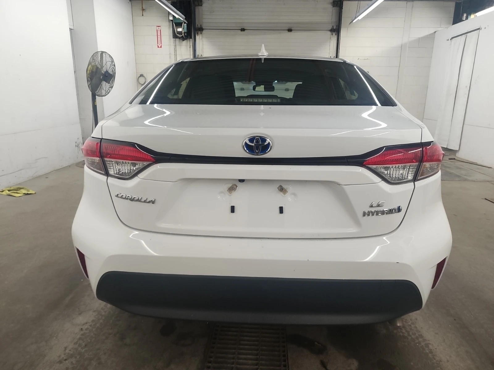 Toyota Corolla HYBRID LE * Blind Spot * CARFAX * АВТО КРЕДИТ * , снимка 6 - Автомобили и джипове - 54704250