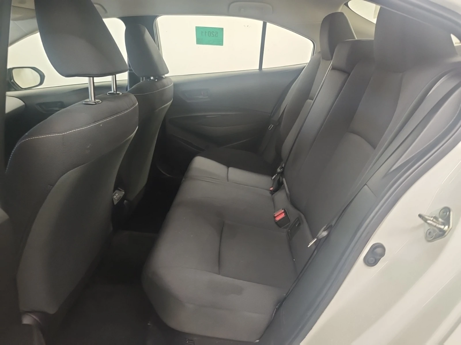 Toyota Corolla HYBRID LE * Blind Spot * CARFAX * АВТО КРЕДИТ * , снимка 11 - Автомобили и джипове - 54704250