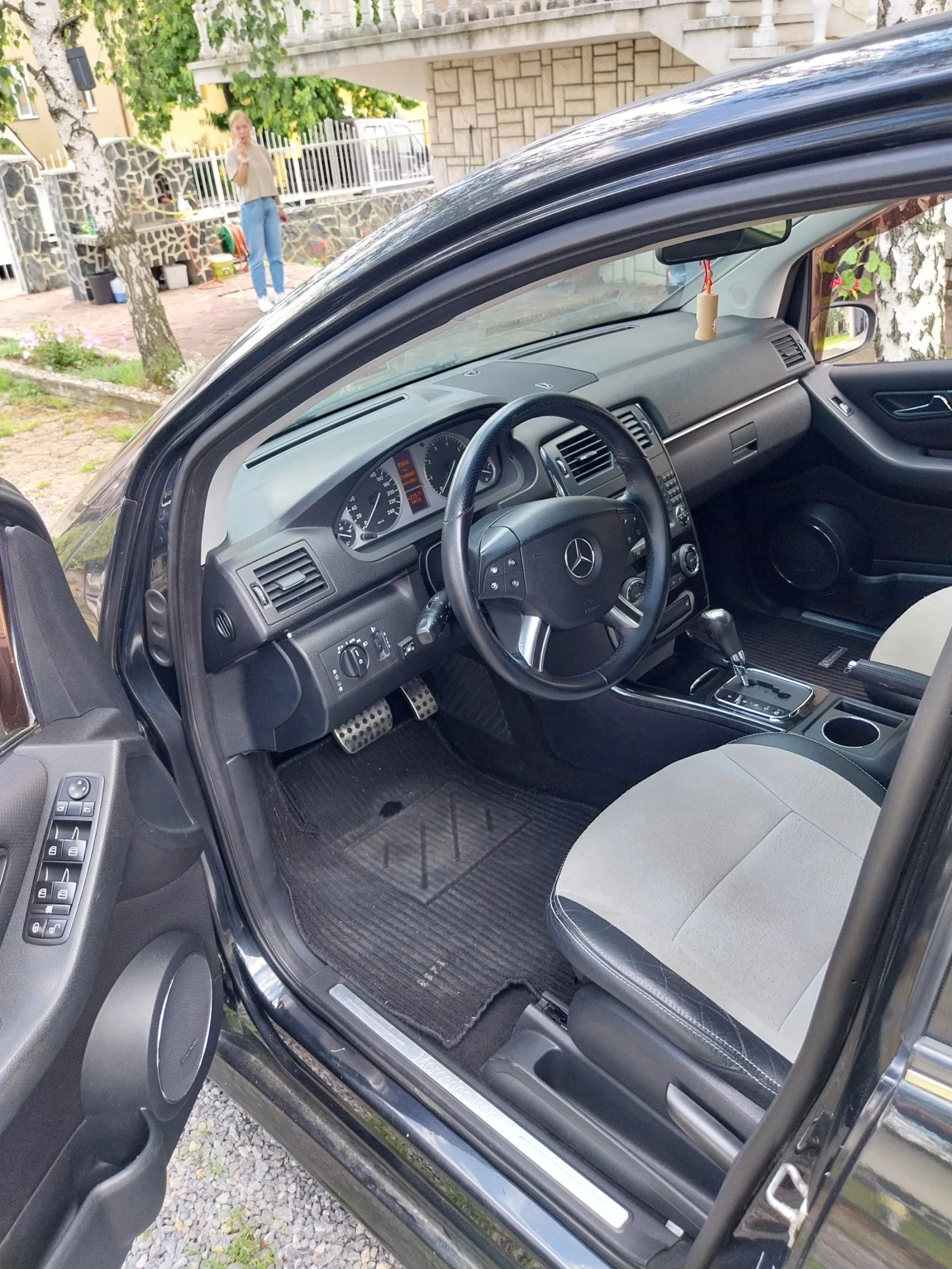 Mercedes-Benz B 200 Turbo, gaz, automatic!, снимка 7 - Автомобили и джипове - 54761079