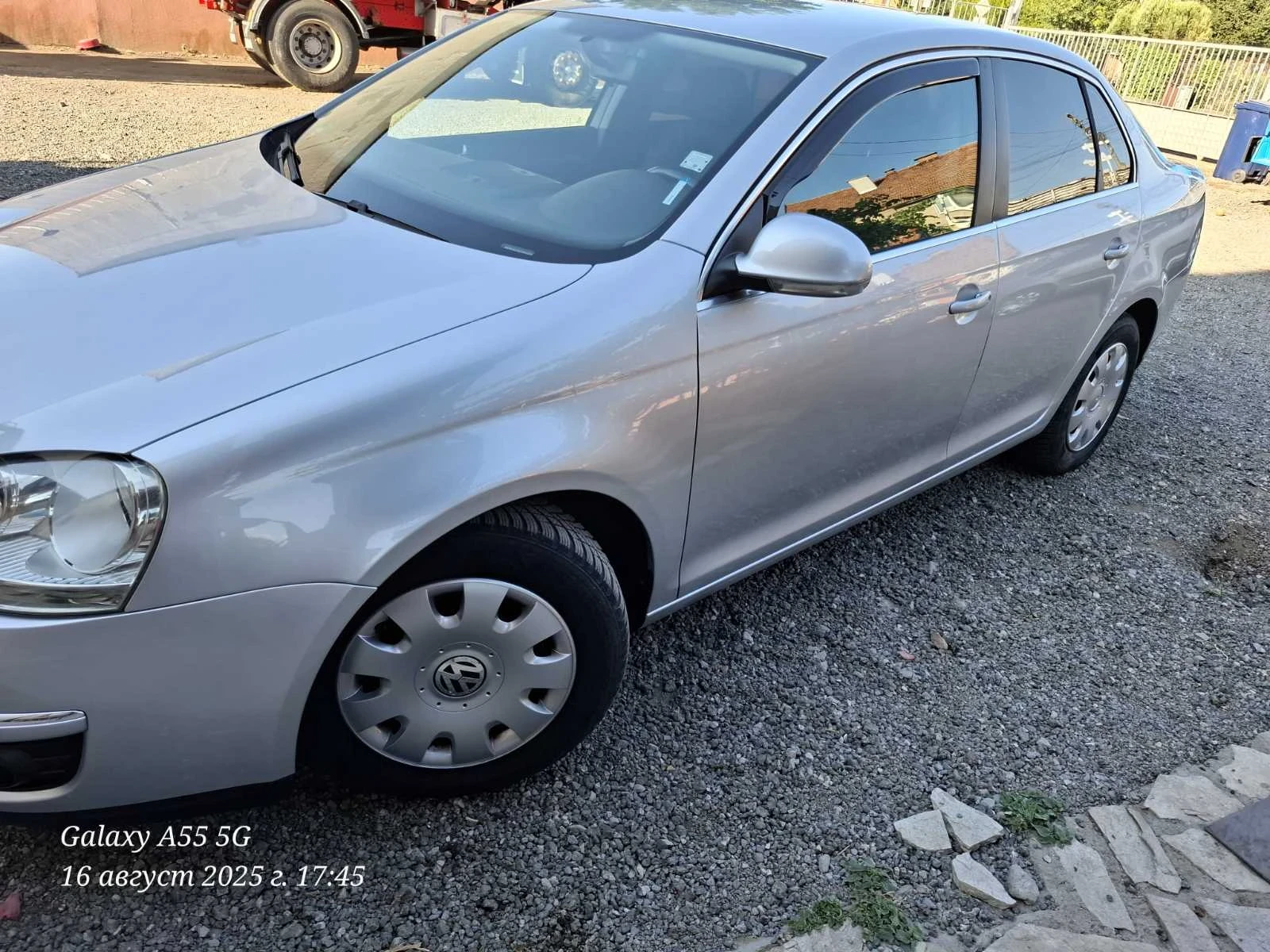VW Jetta 1.9 TDI, снимка 5 - Автомобили и джипове - 54903119