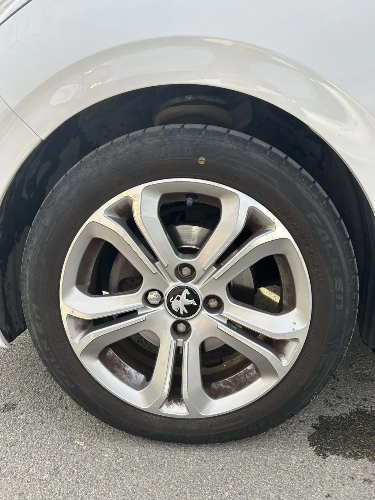 Peugeot 208, снимка 13 - Автомобили и джипове - 56226542