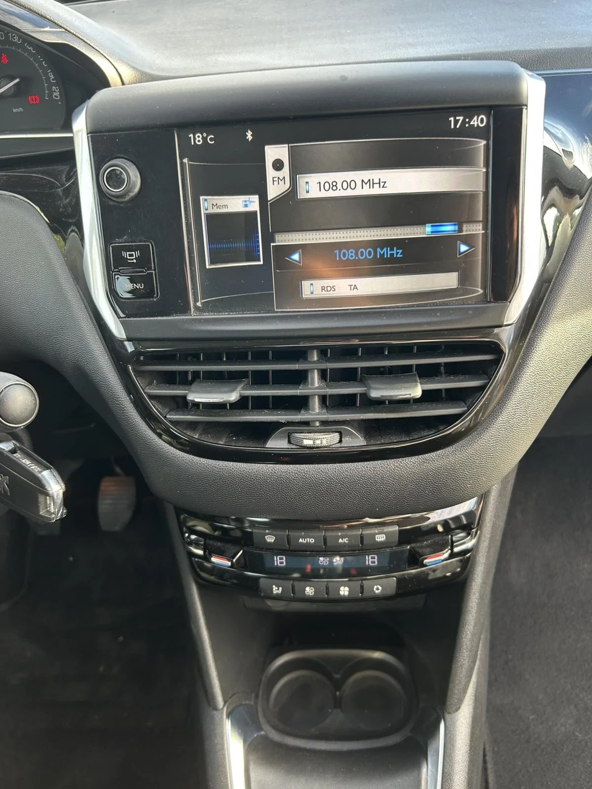 Peugeot 208, снимка 11 - Автомобили и джипове - 56226542