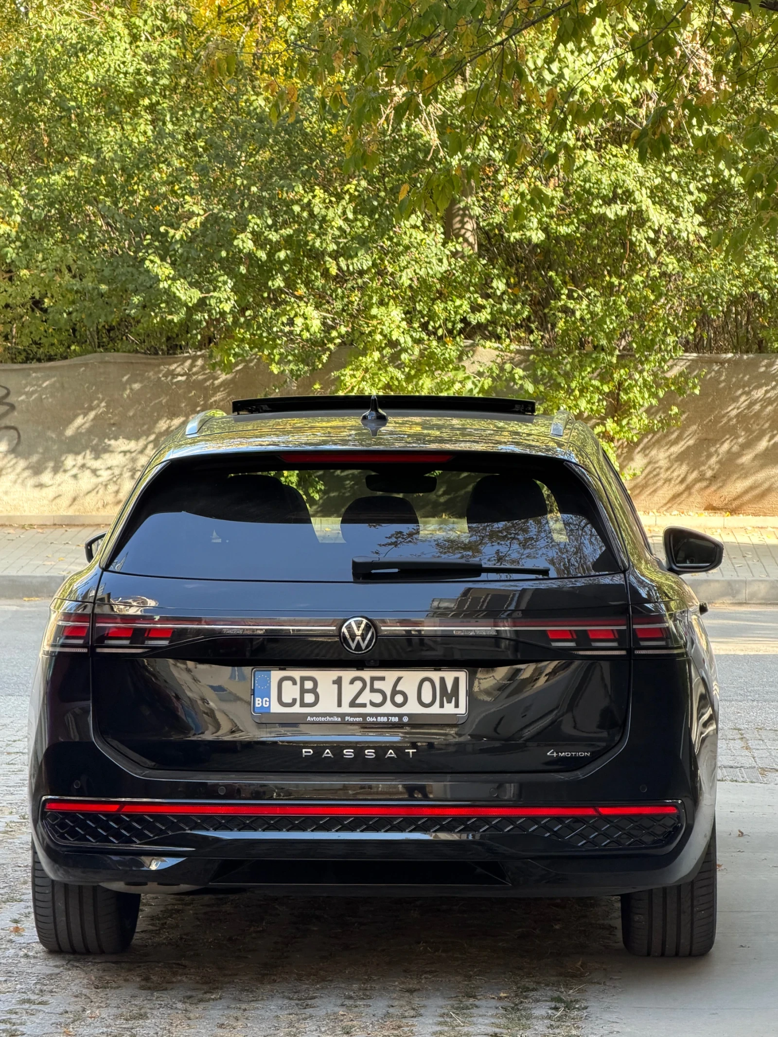 VW Passat R-Line Plus 2.0 TDI DSG 4MOTION, снимка 7 - Автомобили и джипове - 56406057