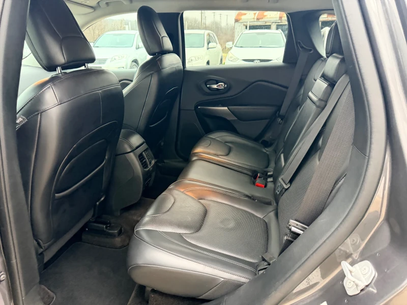 Jeep Cherokee 2.2Mjt AWD Active Drive OVERLAND* UNIKAT* , снимка 8 - Автомобили и джипове - 52881154