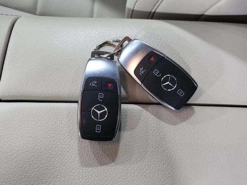 Mercedes-Benz GLE * 350 * CARFAX * БЕЗ ПЪРВОНАЧАЛНА ВНОСКА, снимка 9 - Автомобили и джипове - 53289543