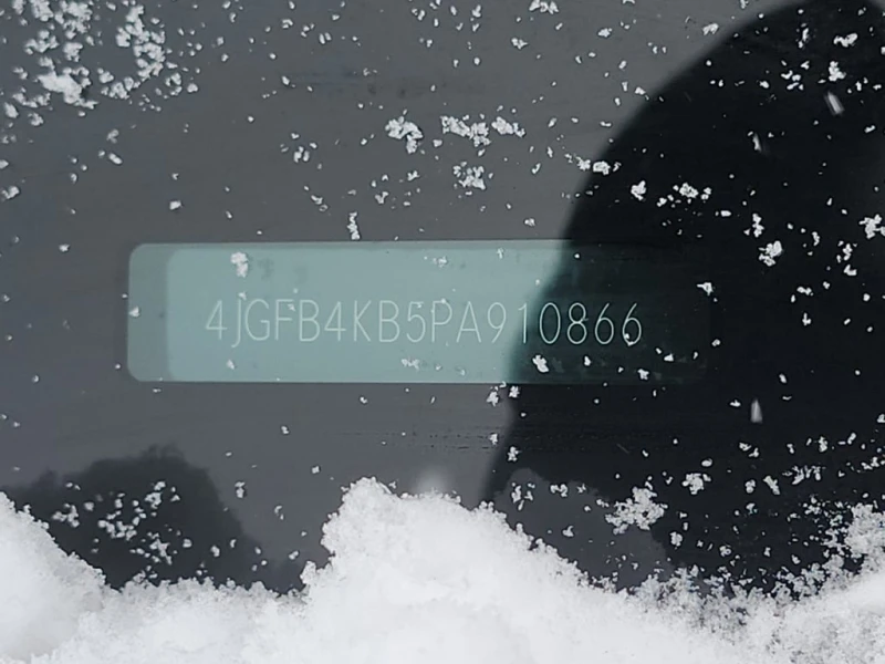 Mercedes-Benz GLE * 350 * CARFAX * БЕЗ ПЪРВОНАЧАЛНА ВНОСКА, снимка 14 - Автомобили и джипове - 53289543