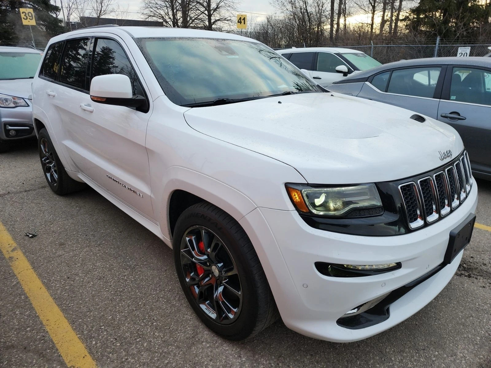 Jeep Grand cherokee SRT АВТО КРЕДИТ, снимка 2 - Автомобили и джипове - 53962832