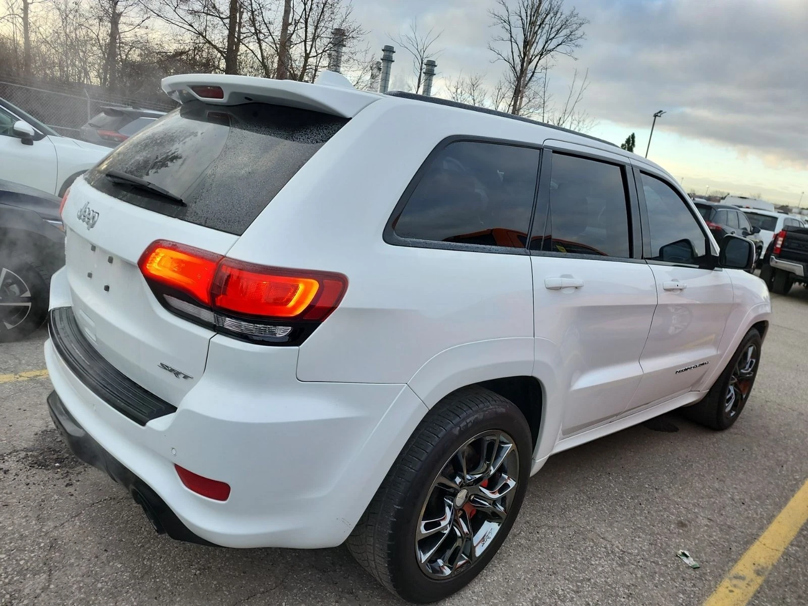 Jeep Grand cherokee SRT АВТО КРЕДИТ, снимка 3 - Автомобили и джипове - 53962832