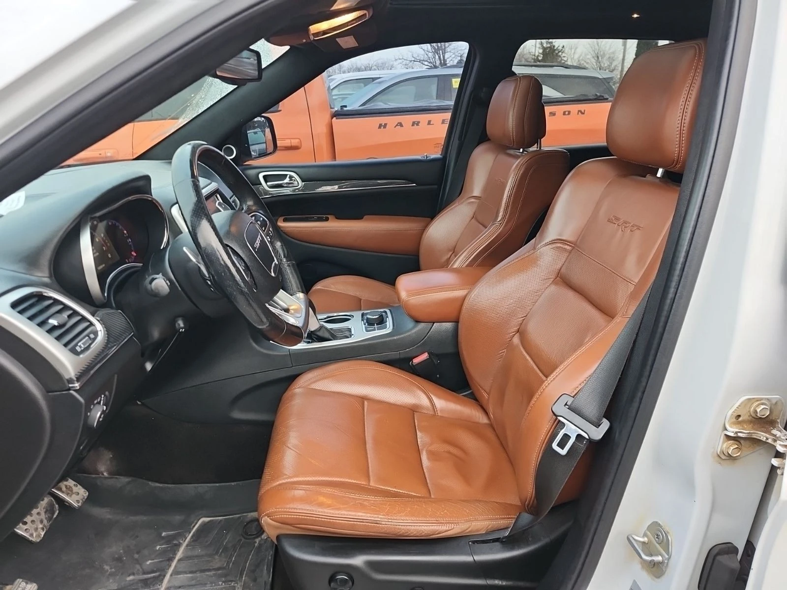 Jeep Grand cherokee SRT АВТО КРЕДИТ, снимка 9 - Автомобили и джипове - 53962832