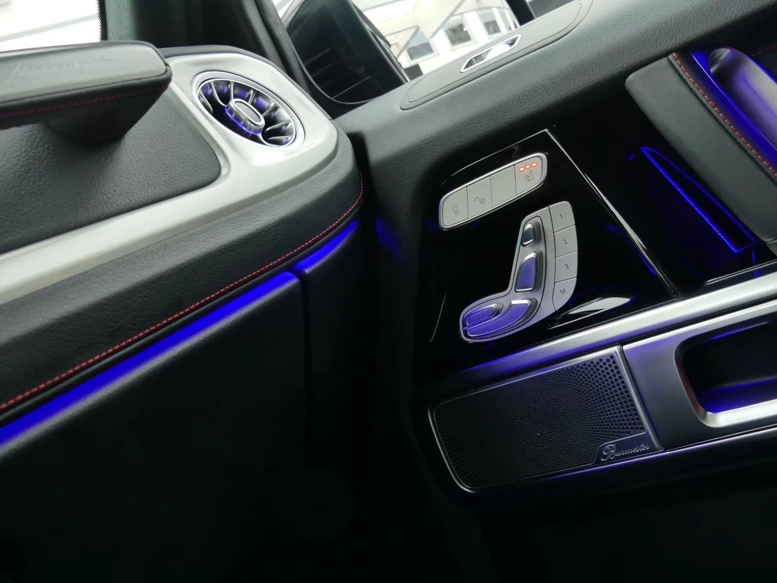 Mercedes-Benz G 450 d/AMG/4-MATIC/FACELIFT/NIGHT/BURM/CAMERA/KEYLESS/, снимка 12 - Автомобили и джипове - 54027771