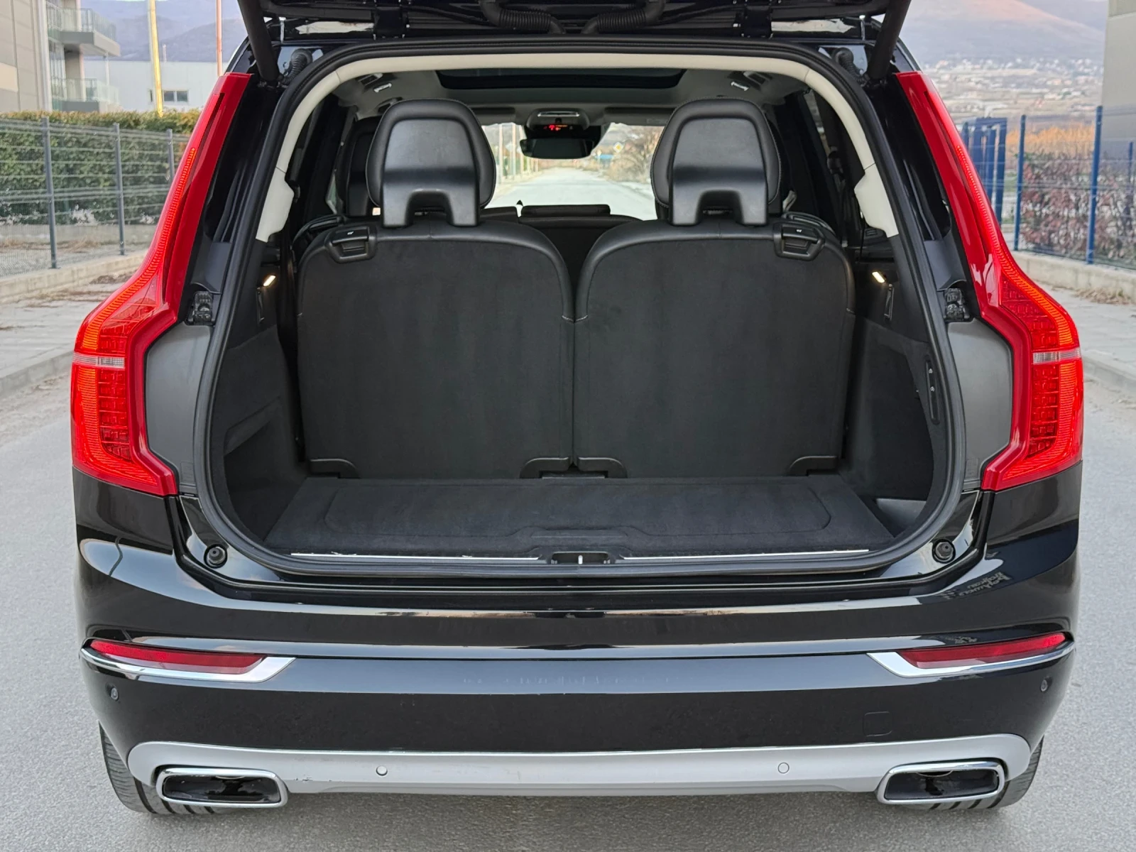 Volvo Xc90 2.0 T8 PLUG-IN HYBRID AWD INSCRIPTION 7МЕСТА 391кс, снимка 4 - Автомобили и джипове - 54215216
