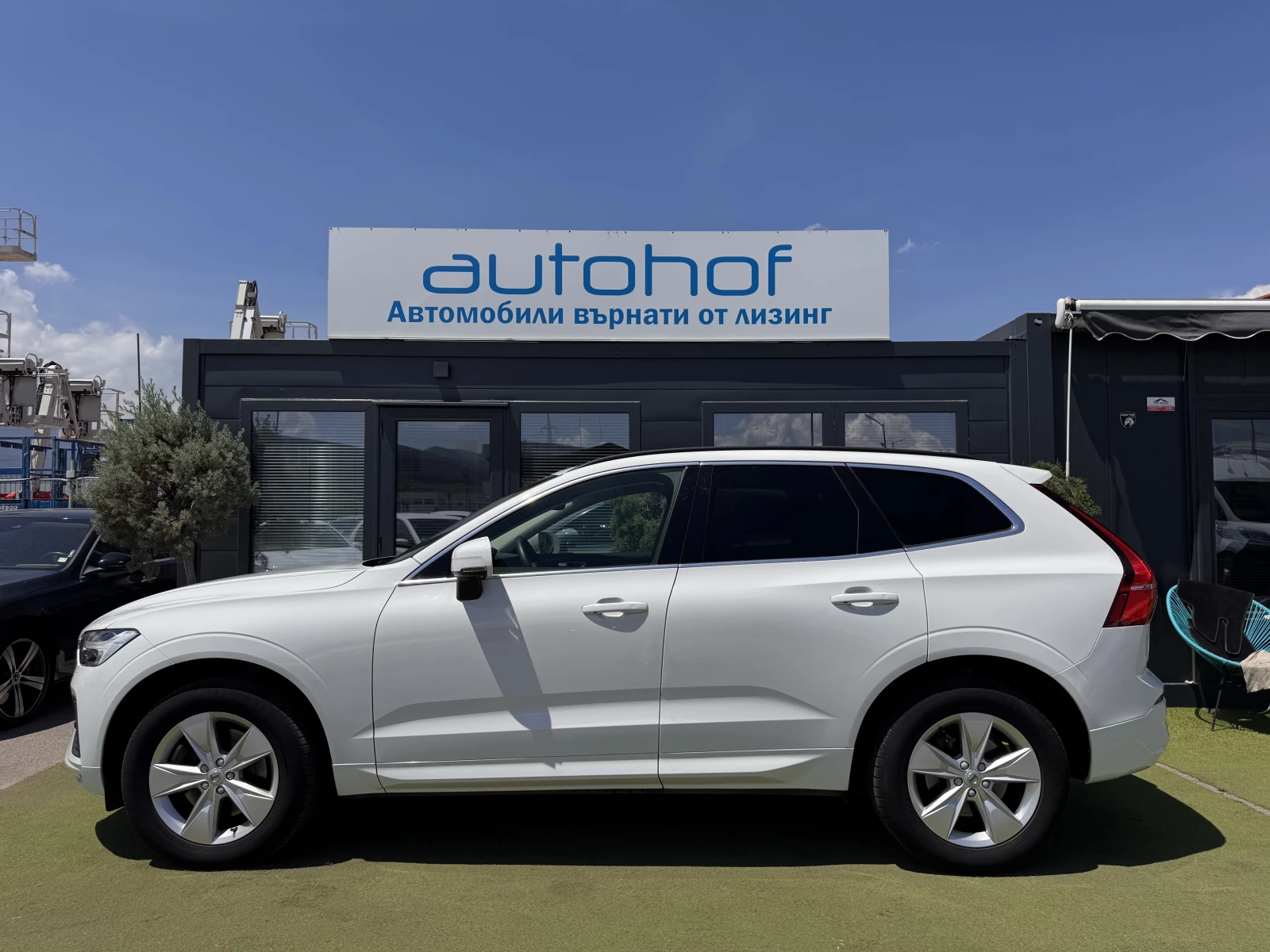 Volvo XC60 MOMENTUM PRO/2.0В4/197К.С./8АТ/ГАРАНЦИЯ, снимка 2 - Автомобили и джипове - 54884953
