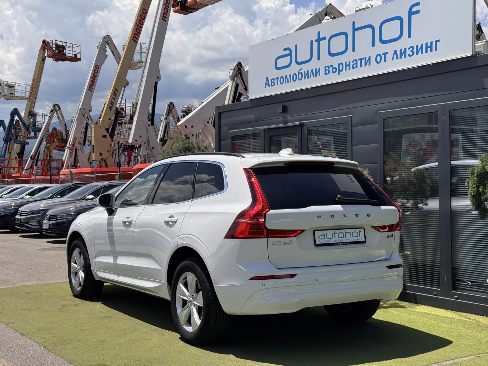 Volvo XC60 MOMENTUM PRO/2.0В4/197К.С./8АТ/ГАРАНЦИЯ, снимка 3 - Автомобили и джипове - 54884953