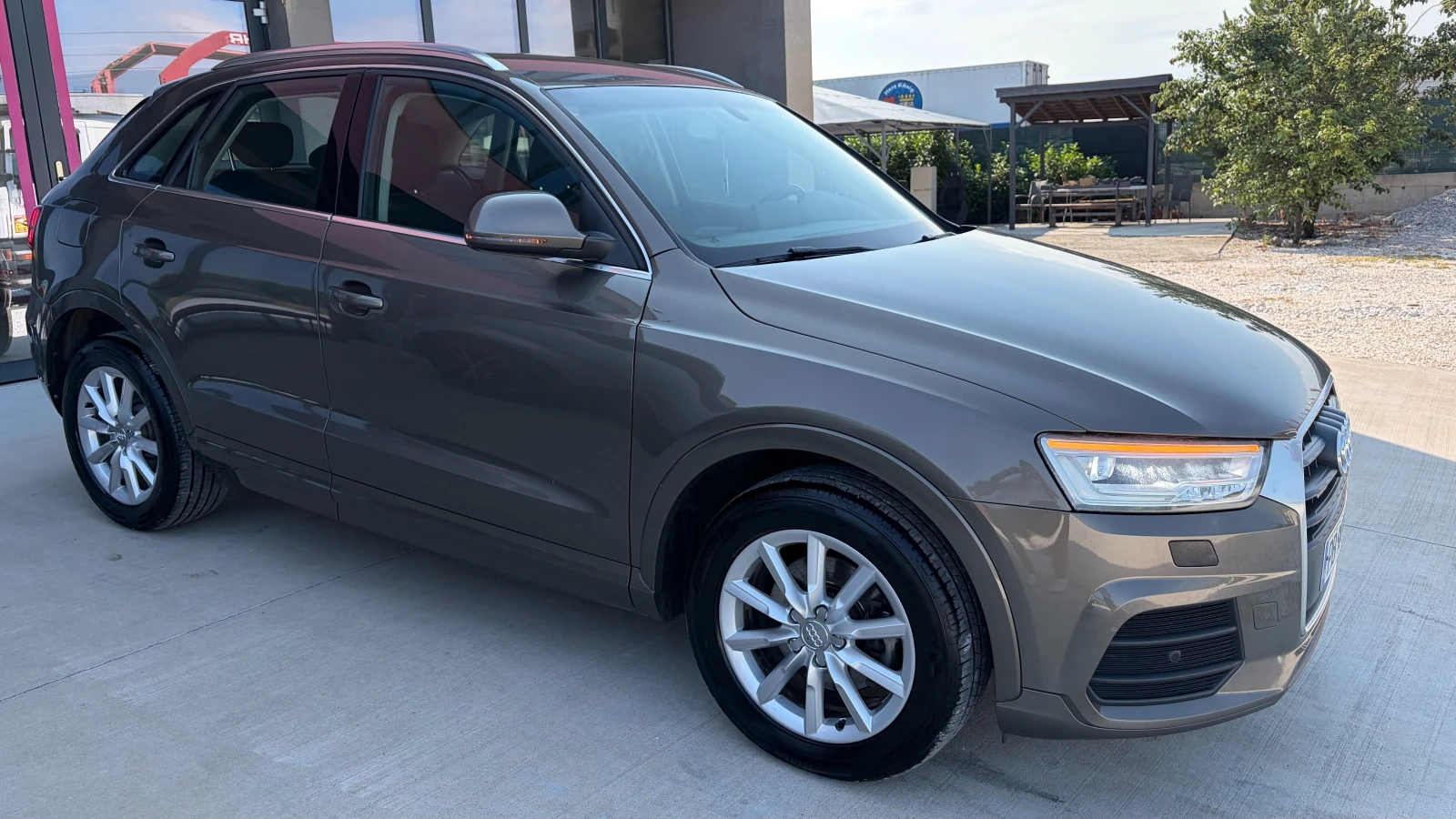 Audi Q3 2.0TDI , снимка 3 - Автомобили и джипове - 54995186