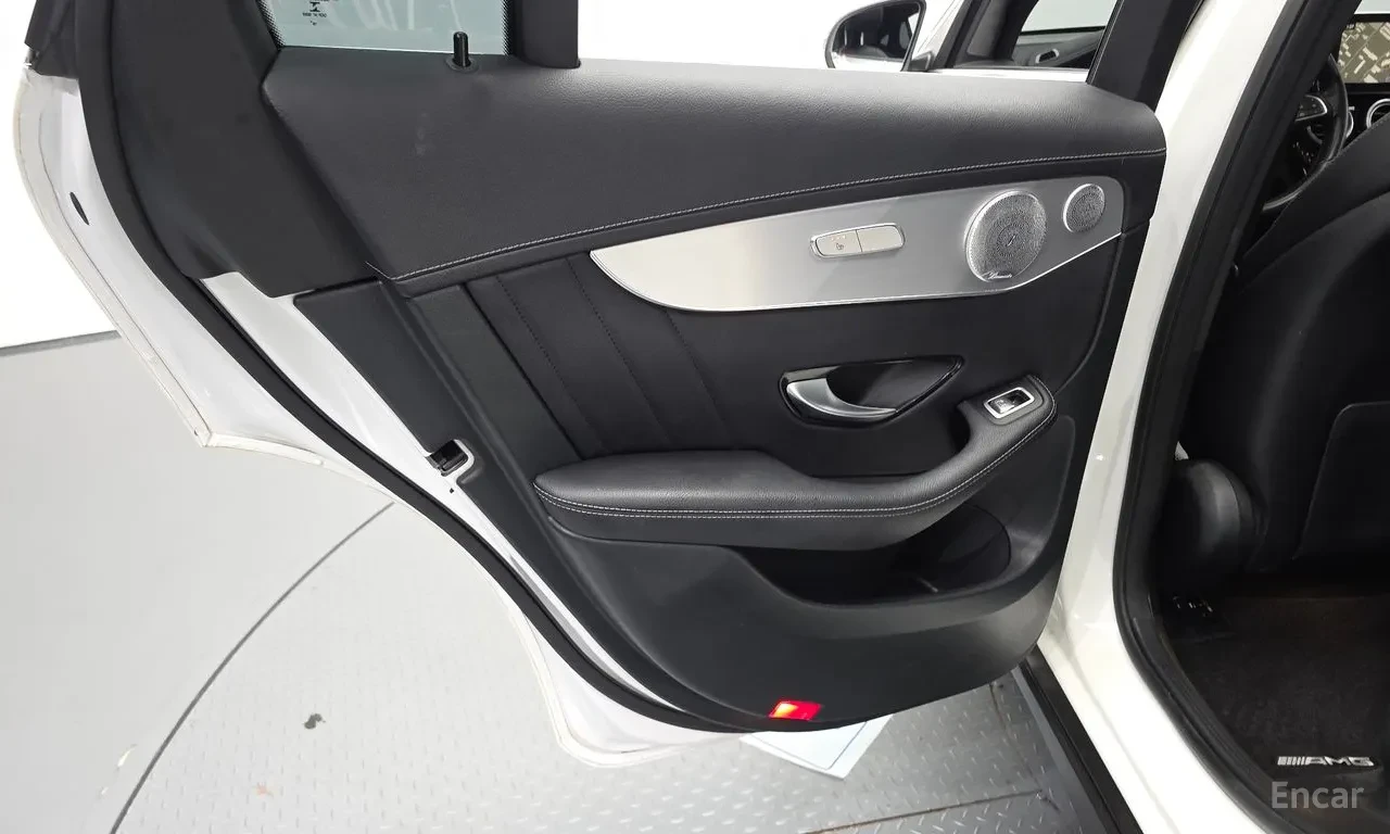 Mercedes-Benz GLC 300 COUPE | BURMESTER | 360 CAMS | PANO, снимка 13 - Автомобили и джипове - 55048182