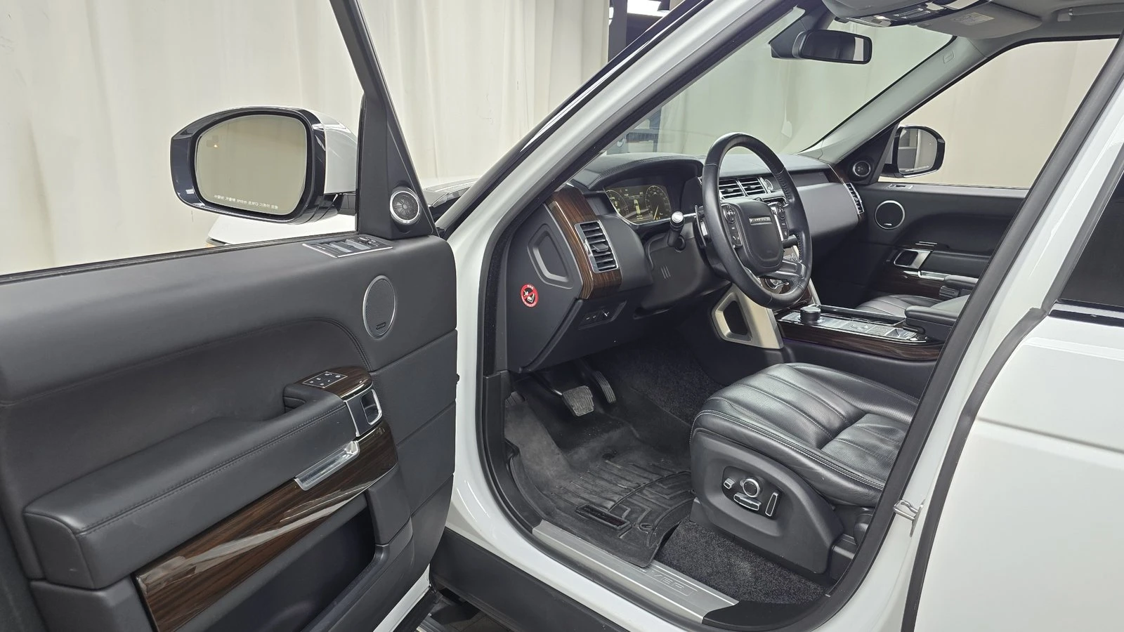 Land Rover Range rover 4.4 SDV8* ���* ���������* �����* 360* ������ ���� | Mobile.bg � ����������� 10