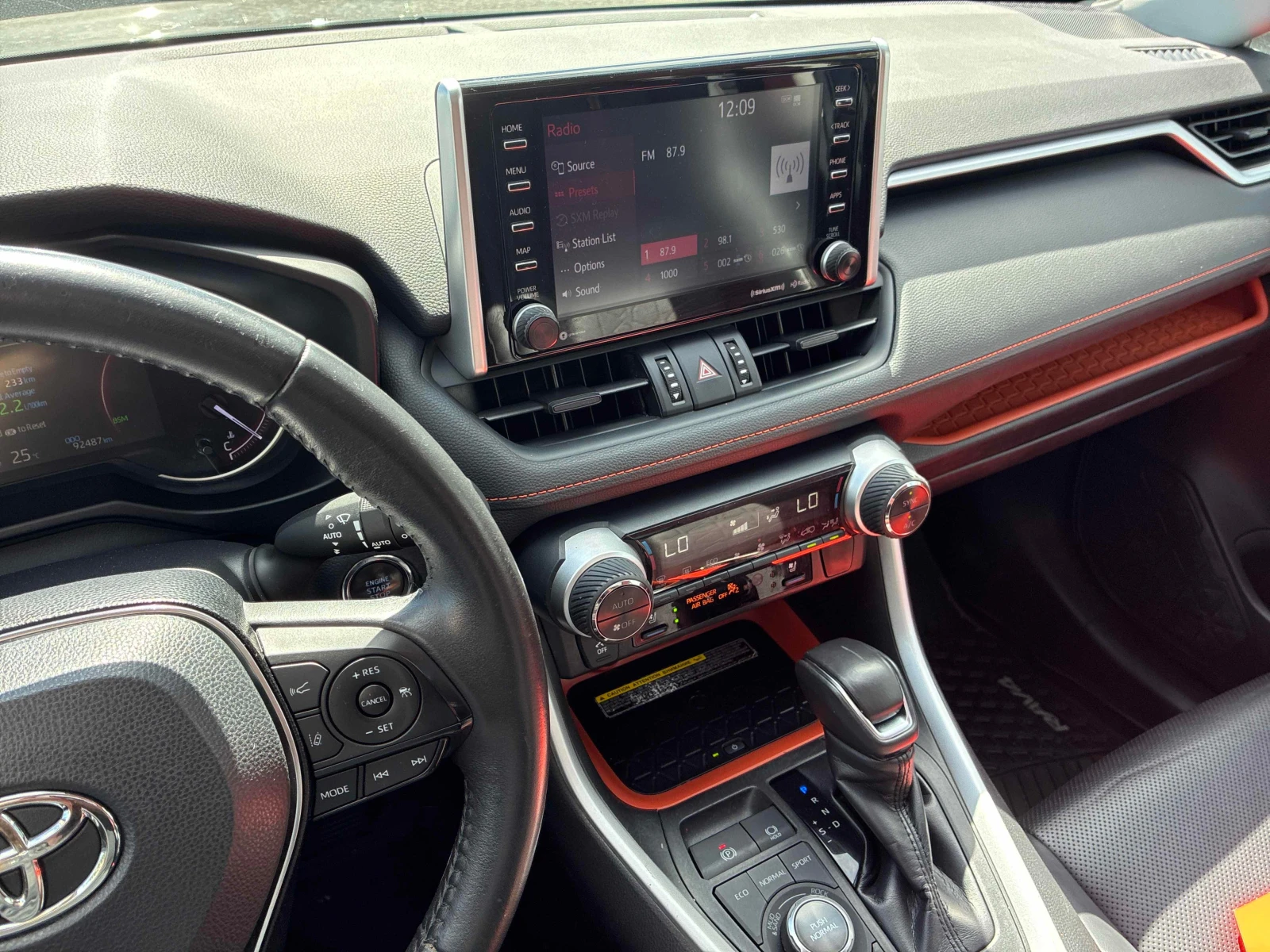 Toyota Rav4 * Trail * АВТОКРЕДИТ БЕЗ ПЪРВОНАЧАЛНА ВНОСКА* , снимка 9 - Автомобили и джипове - 55840115