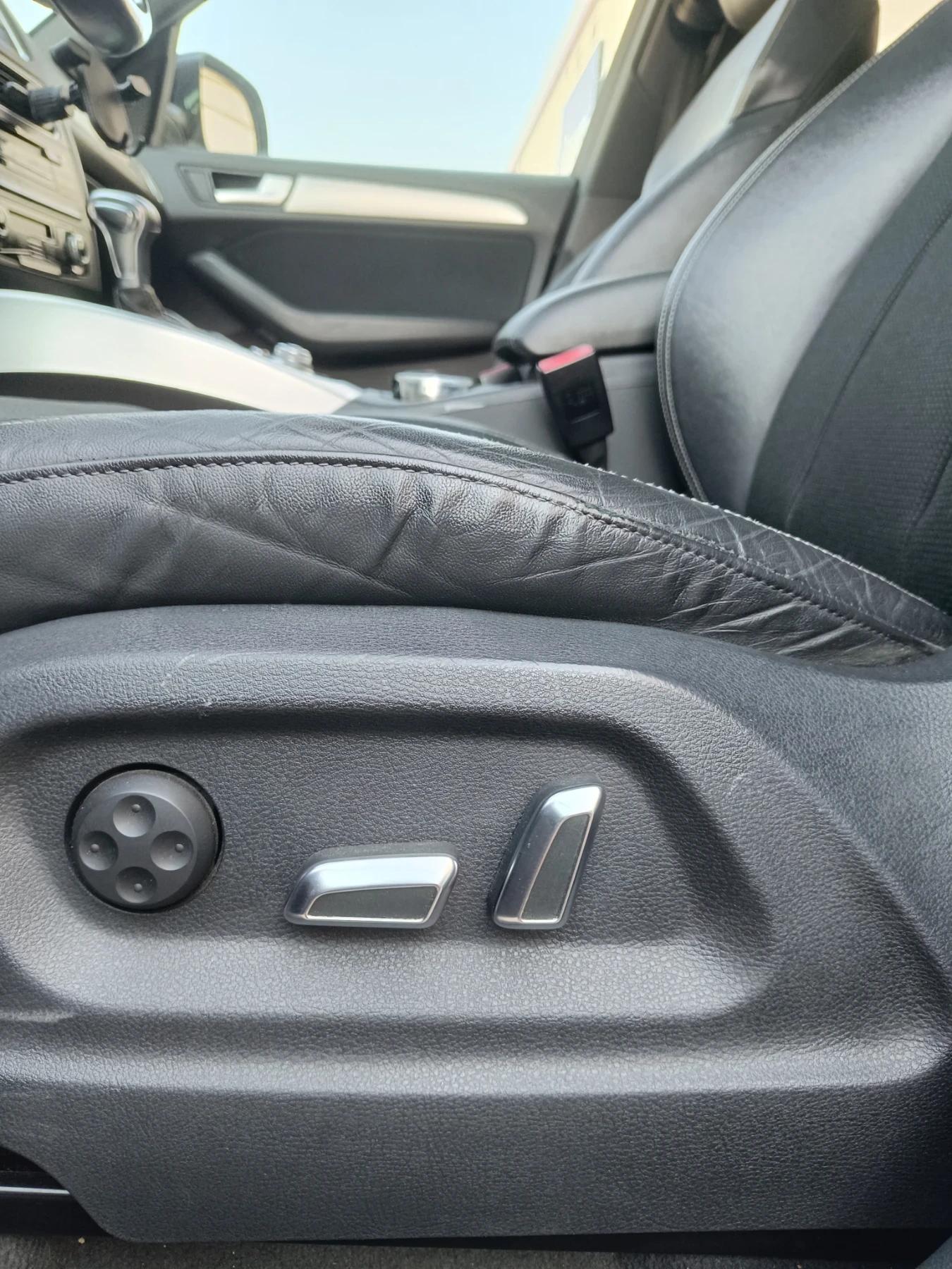 Audi Q5 3, 0 TDI 3xSline, снимка 8 - Автомобили и джипове - 56152649