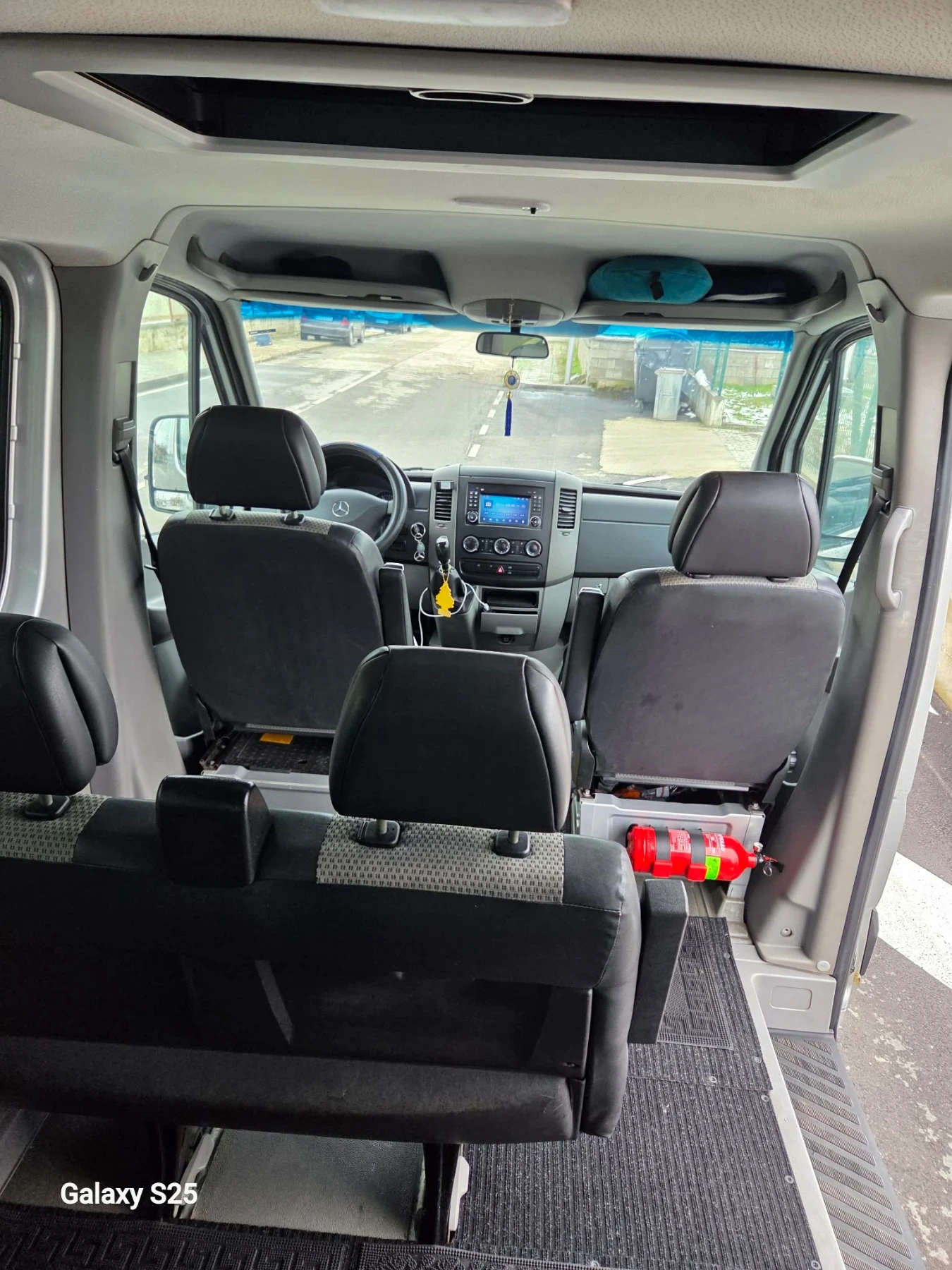 Mercedes-Benz Sprinter 215 CDI 9 Местен FULL екстри - изображение 7