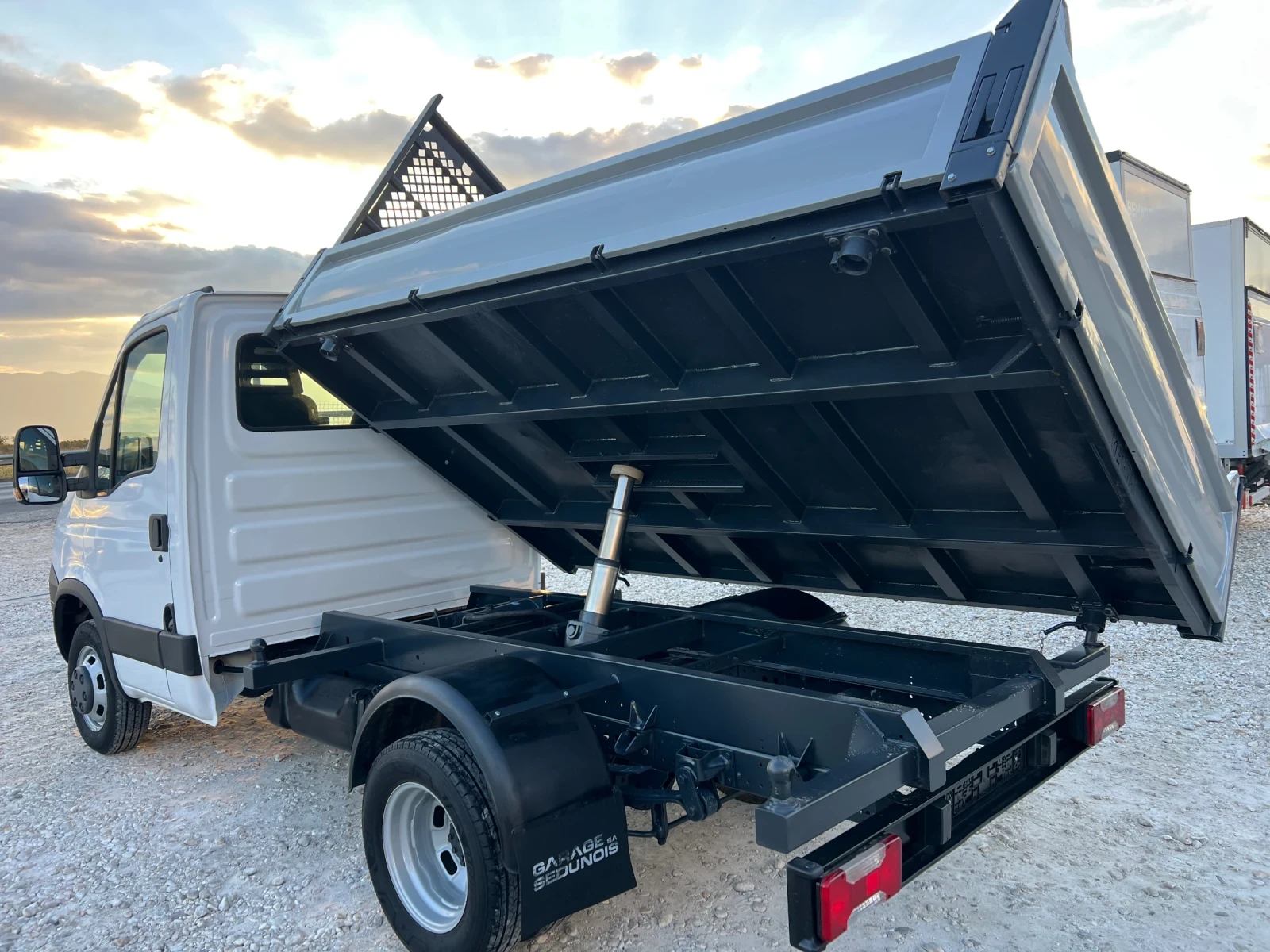 Iveco 35c15 3.0 HPI-N1-КЛИМАТИК., снимка 9 - Бусове и автобуси - 56317532