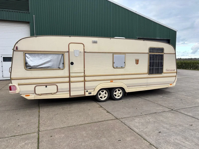 Каравана Tabbert Baronessa, снимка 9 - Каравани и кемпери - 53143595