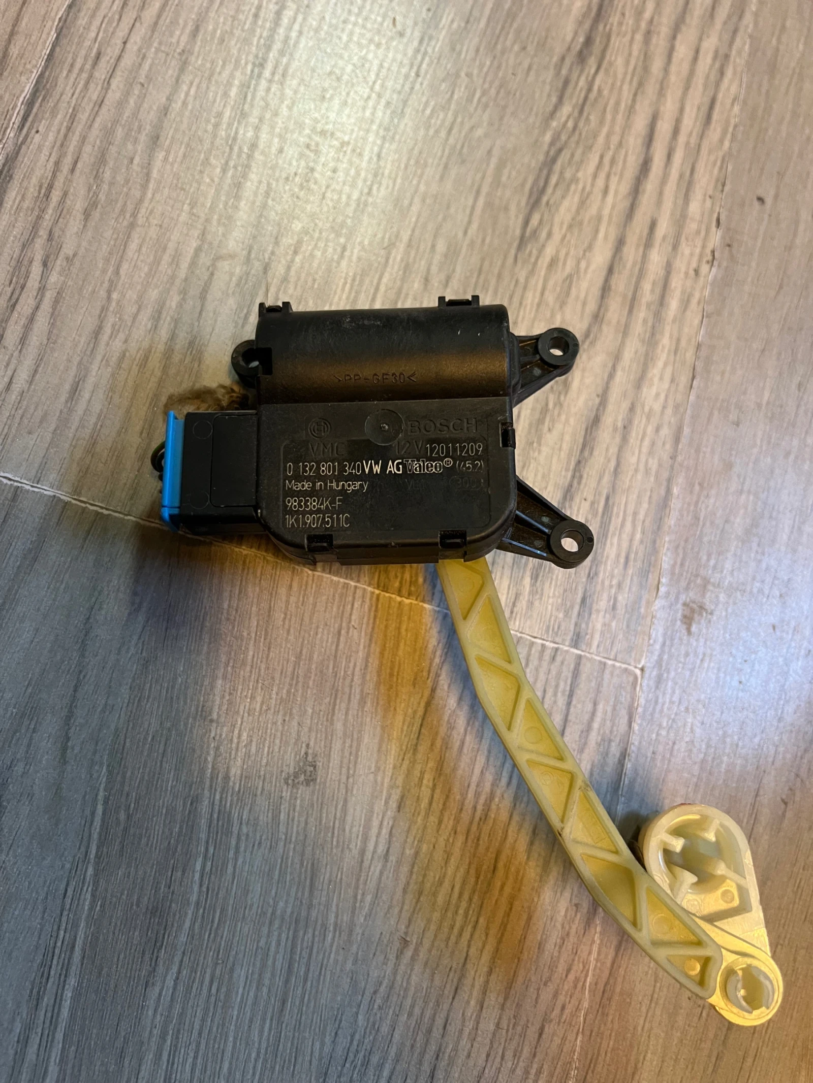 0132801340     VW AUDI  0 132 801 340 1K1907511C 1K1.907.511C | Mobile.bg   2