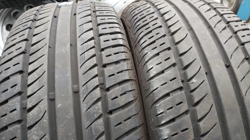 Гуми Летни 215/60R16, снимка 1 - Гуми и джанти - 29261147