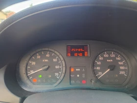 Dacia Logan 1.5D климатик, снимка 13