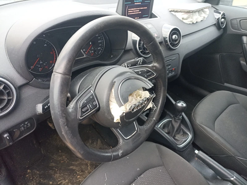 Audi A1 1, 6 TDI, снимка 10 - Автомобили и джипове - 43949515