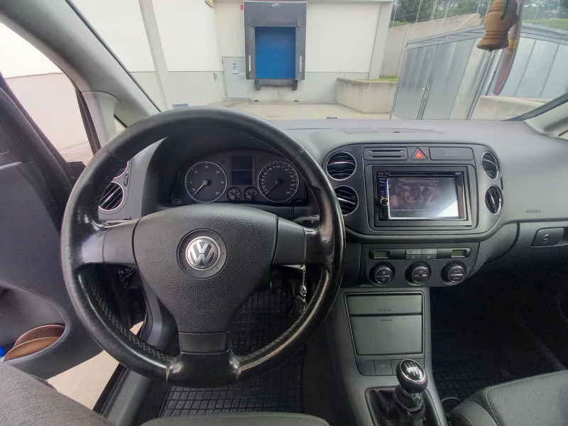 VW Golf Plus 2.0 TDI, снимка 10 - Автомобили и джипове - 47195821