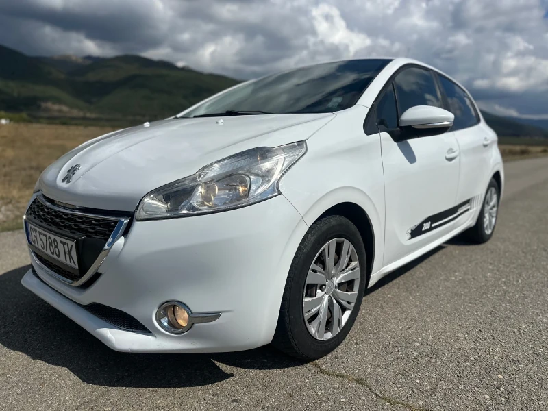 Peugeot 208 1.2 85000км , снимка 3 - Автомобили и джипове - 47268211