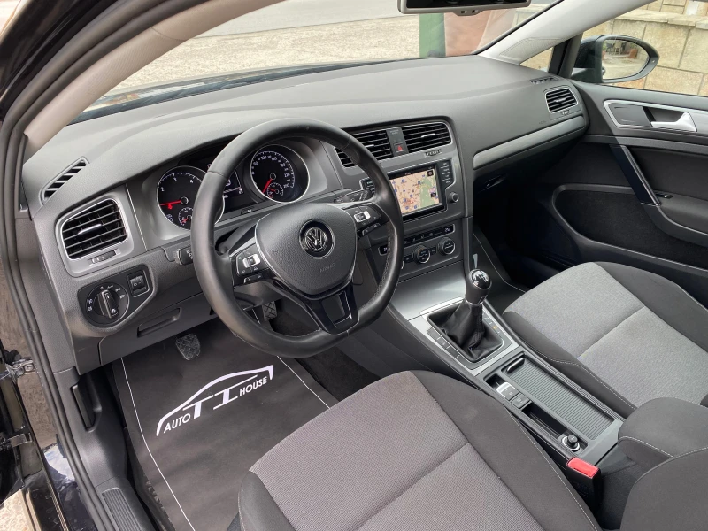 VW Golf 1.6 TDI, снимка 8 - Автомобили и джипове - 48064740