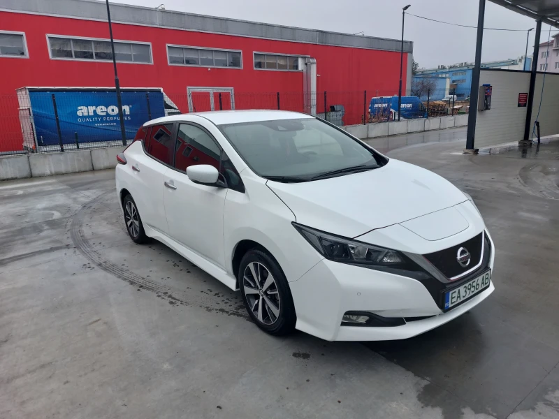 Nissan Leaf , снимка 2 - Автомобили и джипове - 48270899