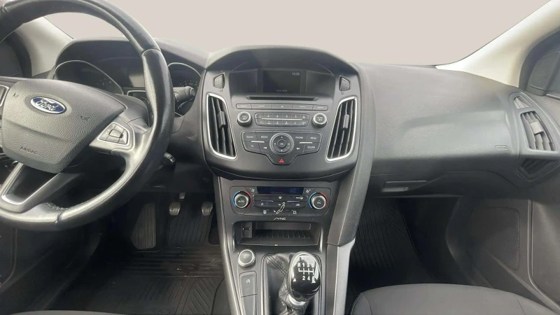 Ford Focus 1.0 EcoBoost, снимка 11 - Автомобили и джипове - 48683768