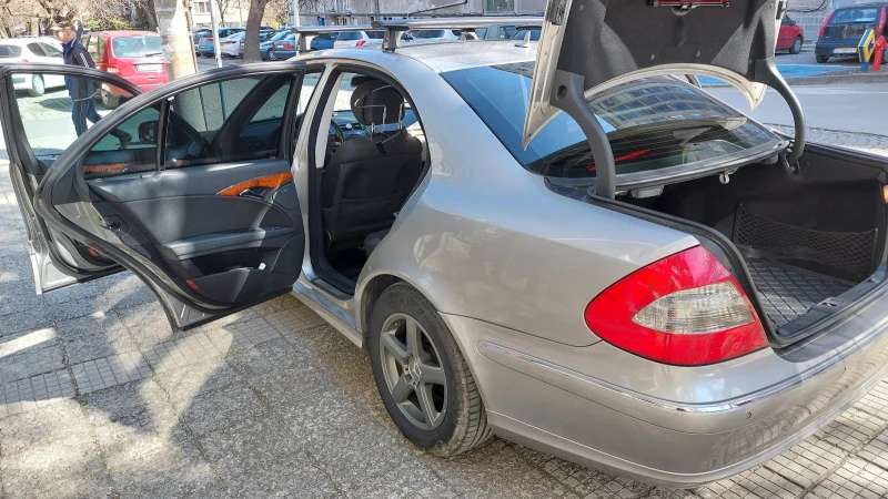 Mercedes-Benz E 200 Kompressor , снимка 6 - Автомобили и джипове - 49596471