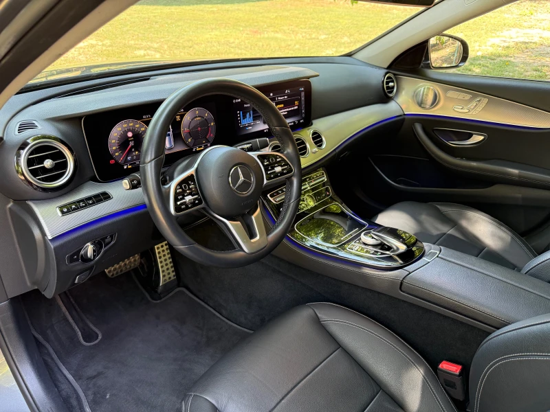 Mercedes-Benz E 220 4MATIC* AMG* PANO* CAM360* 9G* FULL, снимка 6 - Автомобили и джипове - 51309856