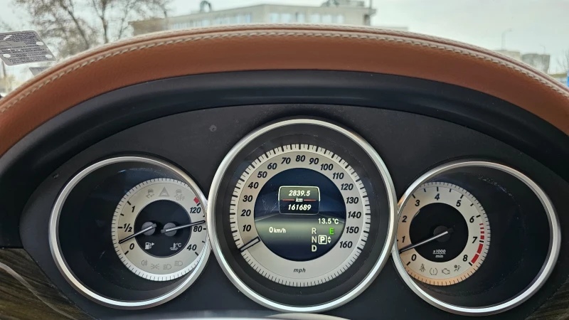 Mercedes-Benz CLS 550, снимка 8 - Автомобили и джипове - 53175370