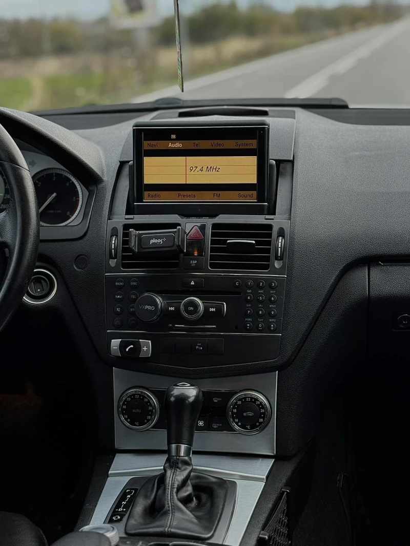 Mercedes-Benz C 200, снимка 8 - Автомобили и джипове - 52457757