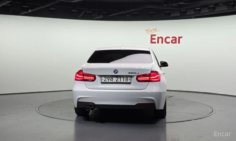 BMW 320, снимка 4 - Автомобили и джипове - 52678974