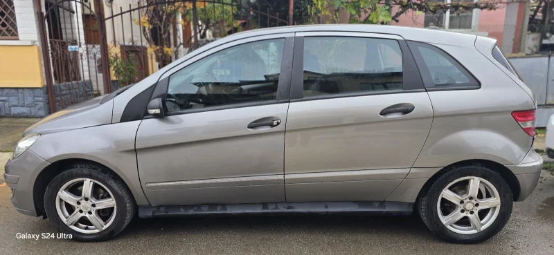 Mercedes-Benz B 180 2.0 CDI , снимка 4 - Автомобили и джипове - 52873859