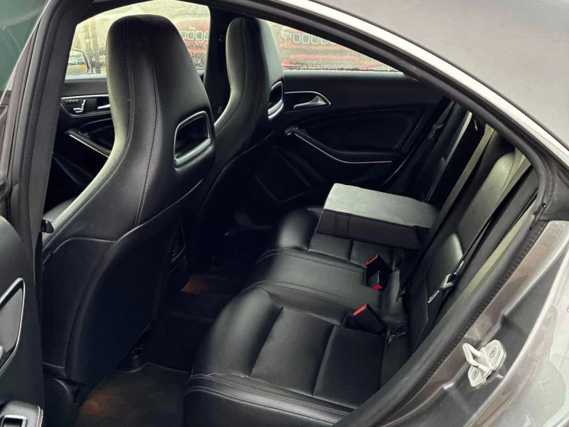 Mercedes-Benz CLA 250 * CARFAX * БЕЗ ПЪРВОНАЧАЛНА ВНОСКА, снимка 14 - Автомобили и джипове - 53560293