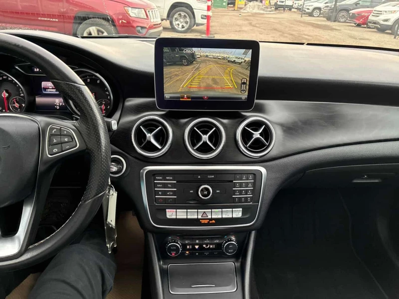 Mercedes-Benz CLA 250 * CARFAX * БЕЗ ПЪРВОНАЧАЛНА ВНОСКА, снимка 9 - Автомобили и джипове - 53560293