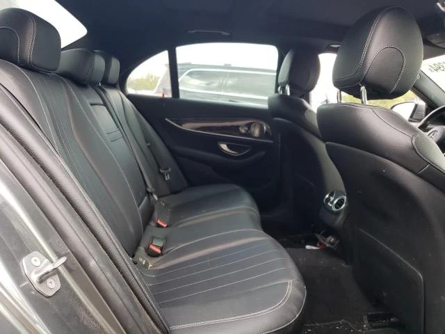 Mercedes-Benz E 300 * 4MATIC * CarFax * * АвтоКредит - изображение 10