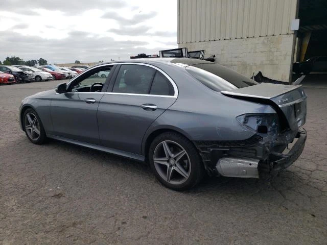 Mercedes-Benz E 300 * 4MATIC * CarFax * * АвтоКредит - изображение 3