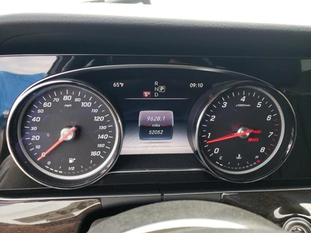 Mercedes-Benz E 300 * 4MATIC * CarFax * * АвтоКредит - изображение 9